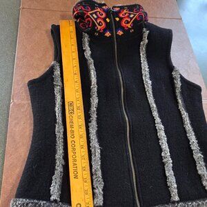 Icelandic Designs Wool Blend, Fur Reversible Vest w/ Embroidered Collar- M ?